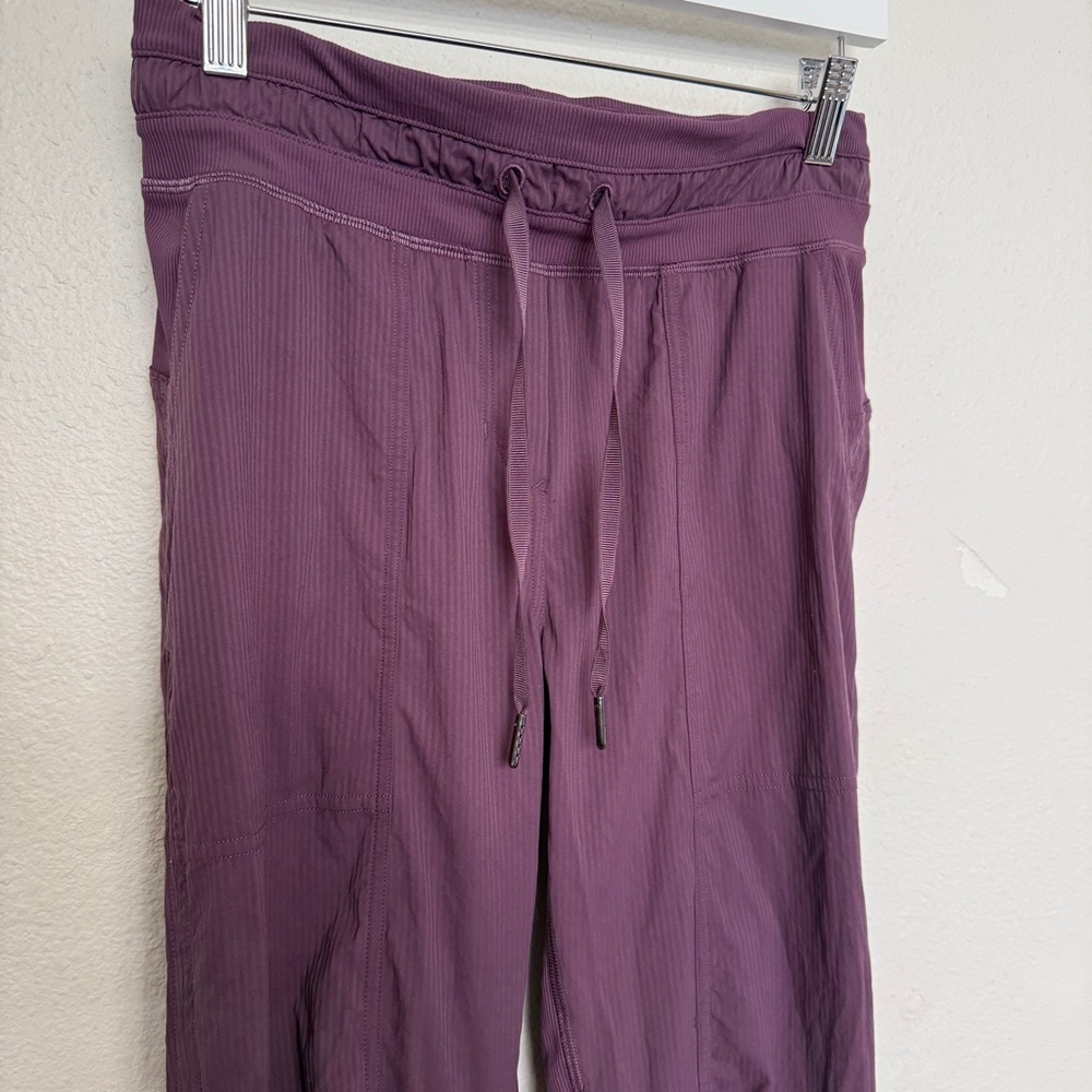 Lululemon Dance Studio Mid Rise Crop Pant 25"